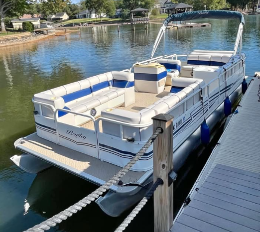 8. 2006 Bentley Cruise 200 20’ Big Toons!  Room for everyone 90 HP 20’ 15 Person